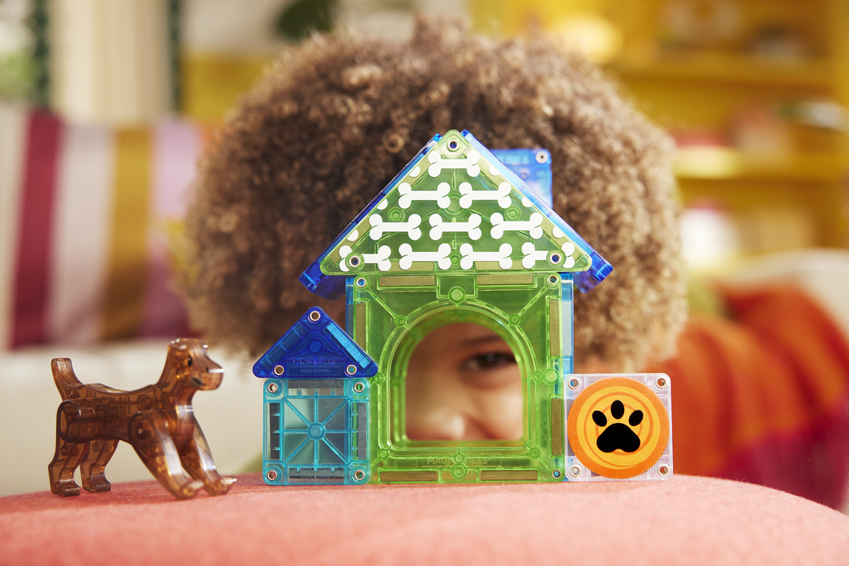 Dog Fun Tile MAGNA-TILES® Dog House 13-Piece Set – Magnetic Building Toy – MAGNA TILES