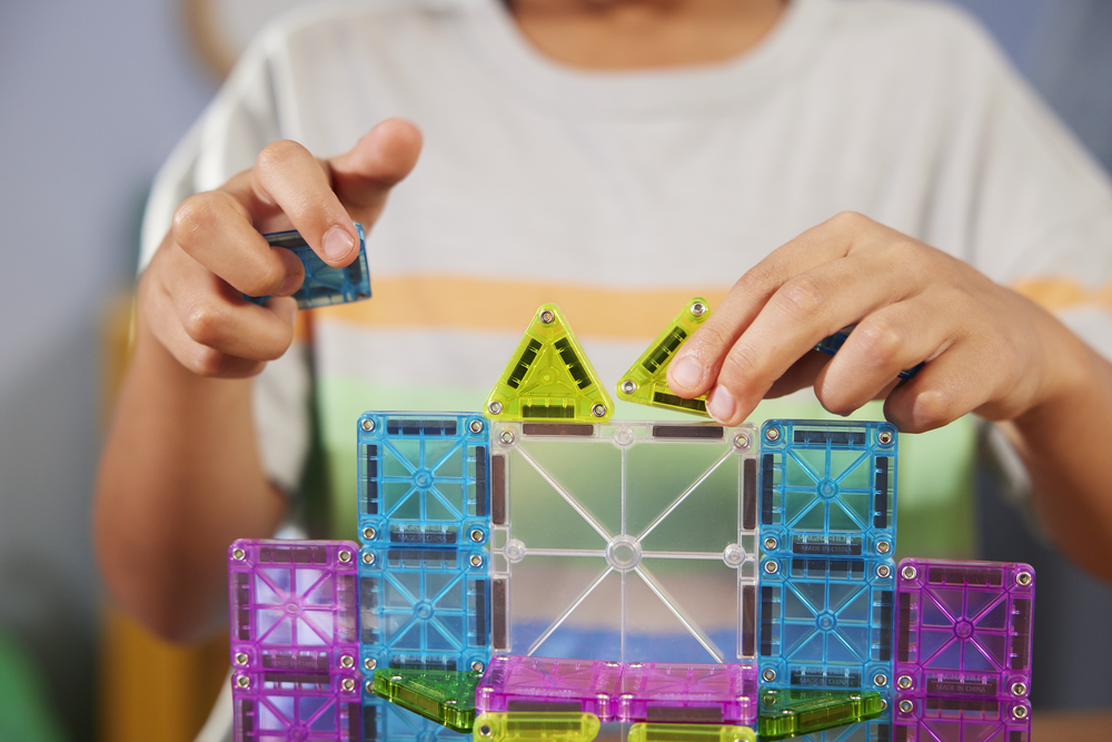 MAGNA-TILES® Travel Set Deluxe 55-Piece Set – Magnetic Building Toy – MAGNA TILES
