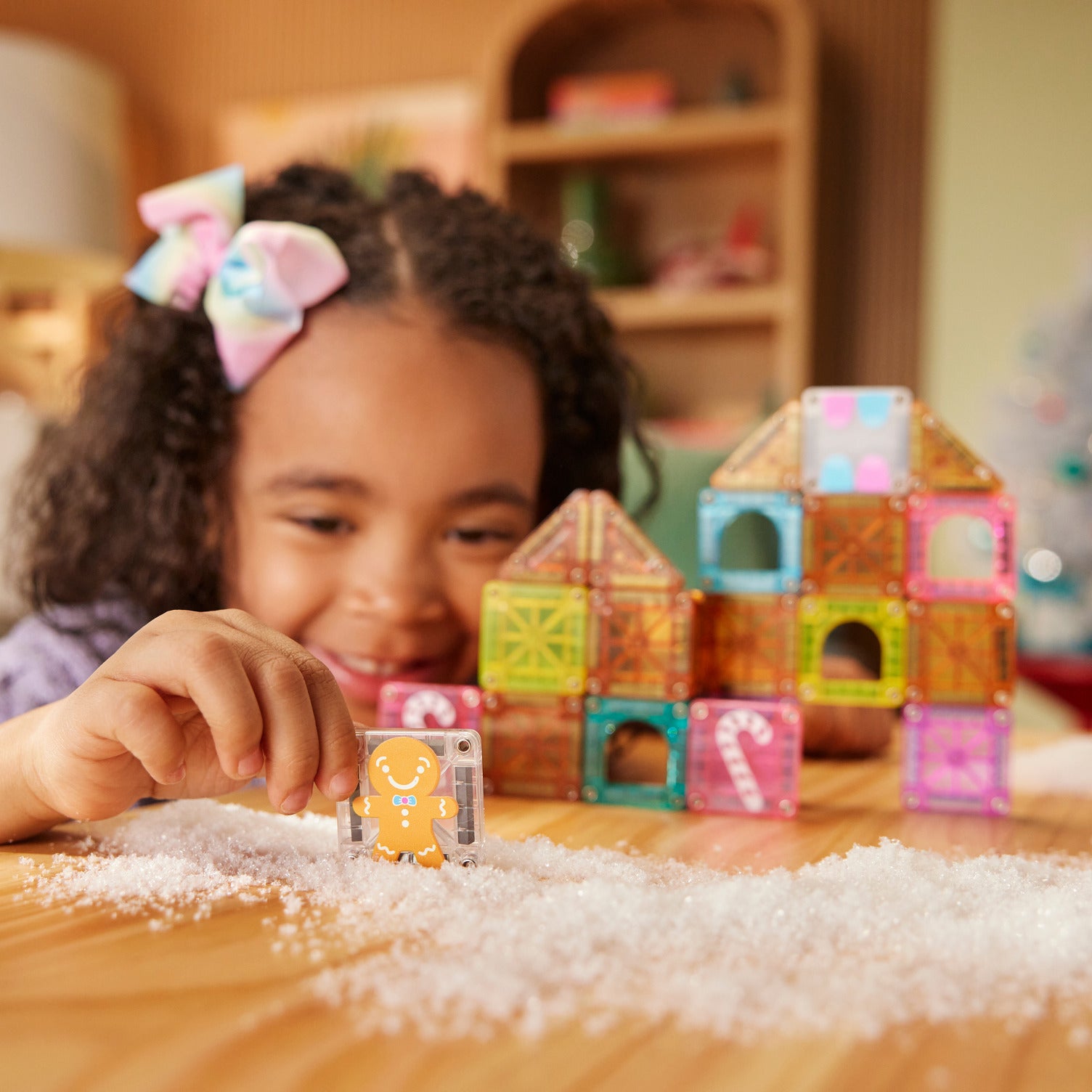 microMAGS Gingerbread House 24 Piece Travel Set – MAGNA TILES
