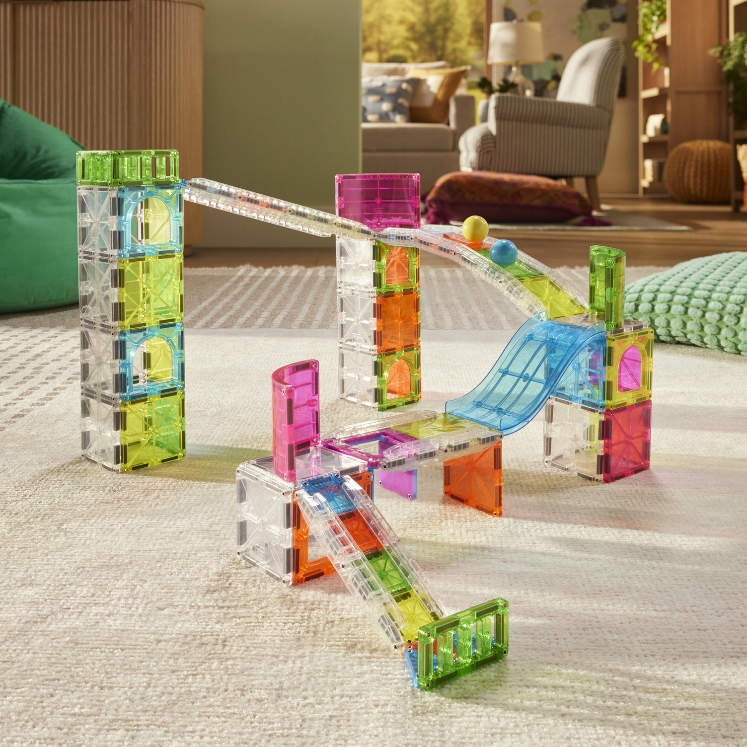 スマイリー　リバティ　メドウテイルズ　ベッツィ ランチョンマット Rail Racers Max 80-Piece Set – MAGNA TILES