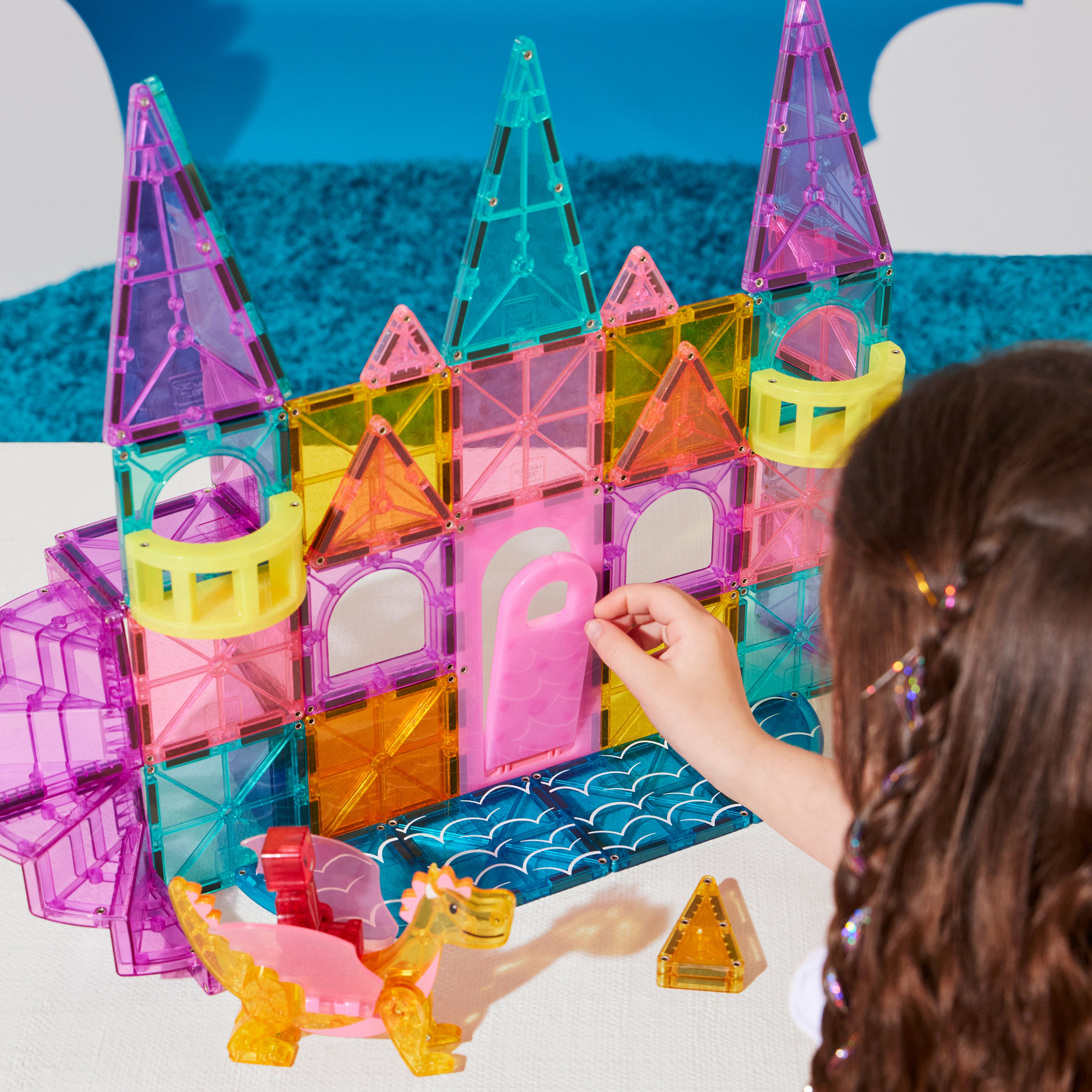 MAGNA-TILES® Castle DLX 48-Piece Set – Magnetic Building Set – MAGNA TILES