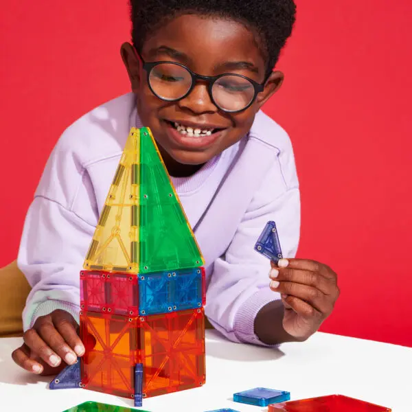 Child playing with Combo 20-Piece Set